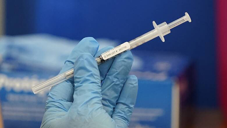 Ενημέρωση για τους υγειονομικούς που θα εμβολιαστούν πρώτοι