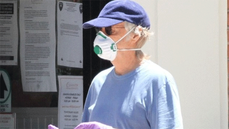 Πολ ΜακΚάρτνεϊ: «Μου αρέσει να φοράω μάσκα…μπορώ να πάω οπουδήποτε και να κάνω οτιδήποτε»