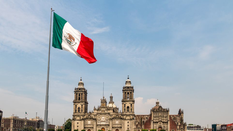 Αυξάνεται ο κατώτατος μισθός στο Μεξικό κατά 15%