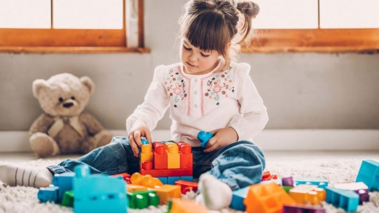 Τα παραδοσιακά παιχνίδια είναι καλύτερα από τα ψηφιακά για τα παιδιά λένε οι ειδικοί