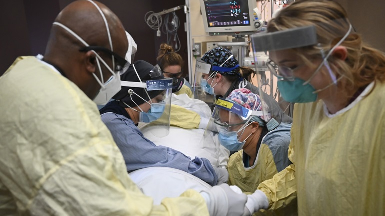 Covid-19: Ξεπέρασαν τους 310.000 οι θάνατοι στις ΗΠΑ