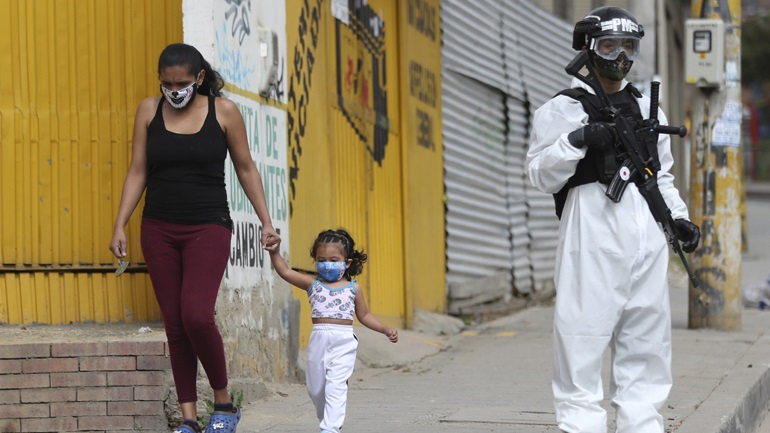 Covid-19: Πλησιάζουν τους 40.000 οι θάνατοι στην Κολομβία