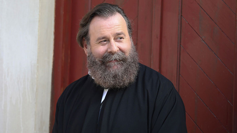 Κωστής Σαββιδάκης: Η αποκάλυψη του παπα-Γρηγόρη από το Διαφάνι για τις «Άγριες Μέλισσες»