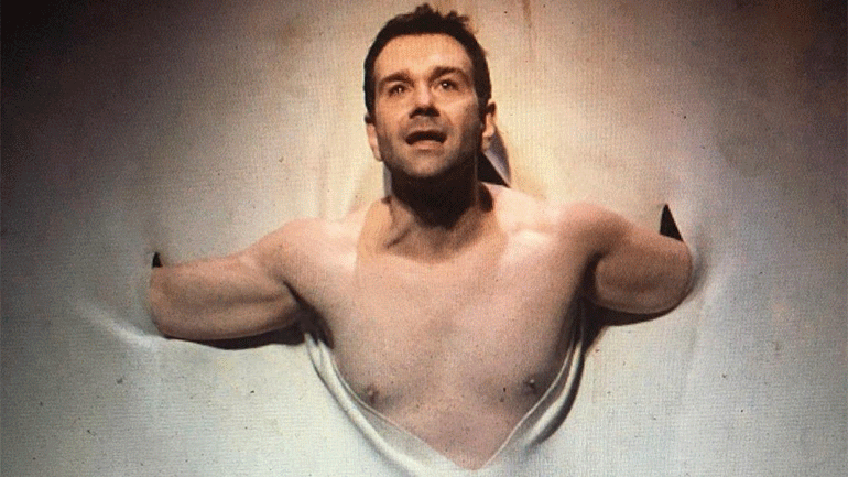 Διαδικτυακή προβολή της παράστασης «Ο Τζόνι πήρε το όπλο του»