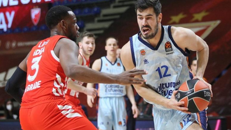 Επέστρεψε στις νίκες ο Ερυθρός Αστέρας, 76-73 τη Βαλένθια