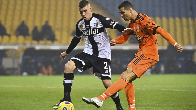 Πλησίασε την κορυφή η Γιουβέντους, 4-0 την Πάρμα