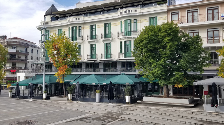 Τοπικά lockdown: Έρημη πόλη η Κοζάνη – Ανησυχία για Ασπρόπυργο, Μάνδρα, Ελευσίνα