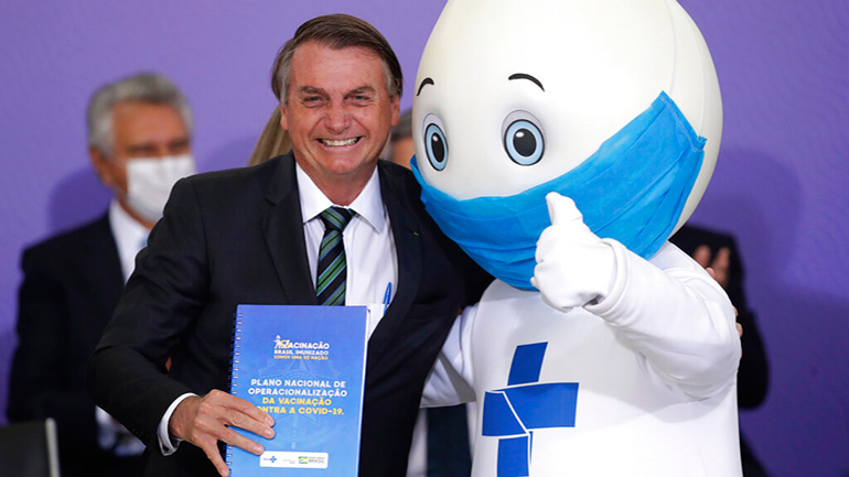 Μπολσουνάρου: «Αδικαιολόγητη» η βιασύνη για τα εμβόλια αφού… «η πανδημία τελειώνει»