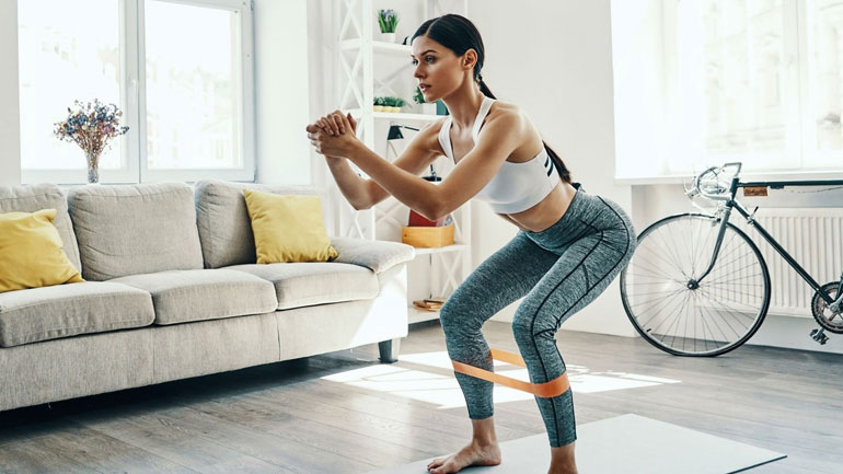 Γιατί δεν πρέπει να σταματήσετε τη γυμναστική στην καραντίνα