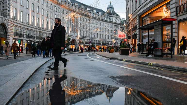Βρετανία: «Τα νέα μέτρα μπορεί να διαρκέσουν κάποιο διάστημα»