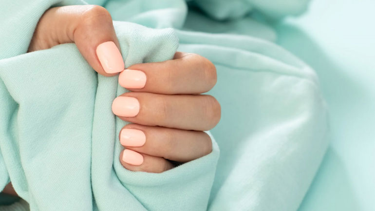 DIY συνταγή για πιο δυνατά και μακριά νύχια στην καραντίνα