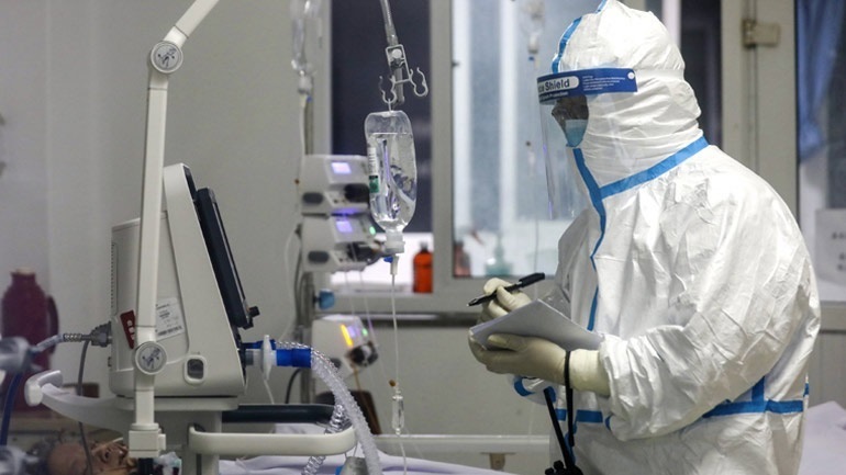 Η επιβάτιδα που βρέθηκε θετική στη μετάλλαξη του κορωνοϊού στην Ιταλία έχει υψηλό ιικό φορτίο