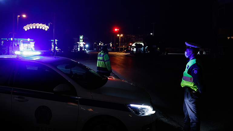 «Σαρωτικοί» έλεγχοι από την ΕΛ.ΑΣ. για τήρηση των μέτρων: 1.658 παραβάσεις και 12 συλλήψεις