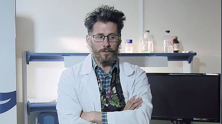 Μυστηριώδης θάνατος Ρώσου επιστήμονα – Εργαζόταν για το εμβόλιο κατά του covid