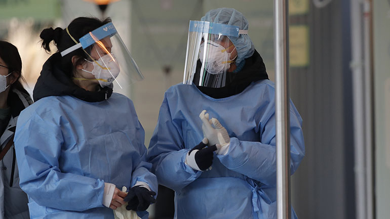 Νότια Κορέα: Η Σεούλ απαγορεύει τις συγκεντρώσεις άνω των τεσσάρων ατόμων