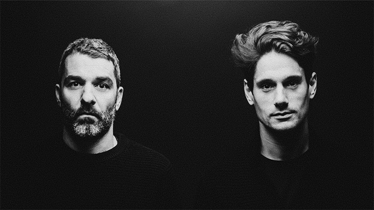 Με μεγάλη επιτυχία πραγματοποιήθηκε η πρεμιέρα του έργου «Το πάτωμα»  με τους Πάνο Βλάχο και Πέτρο Λαγούτη