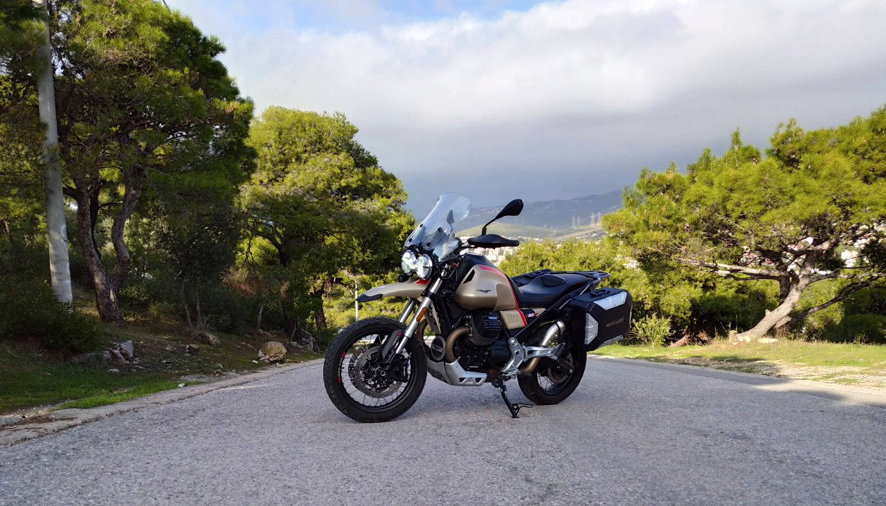 Ταξιδευτής και ονειροπόλος το V85TT της Moto Guzzi