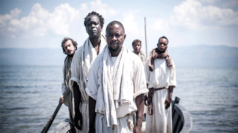 Ένα «Νέο Ευαγγέλιο» με μαύρο Ιησού, πρόσφυγες και πόρνες