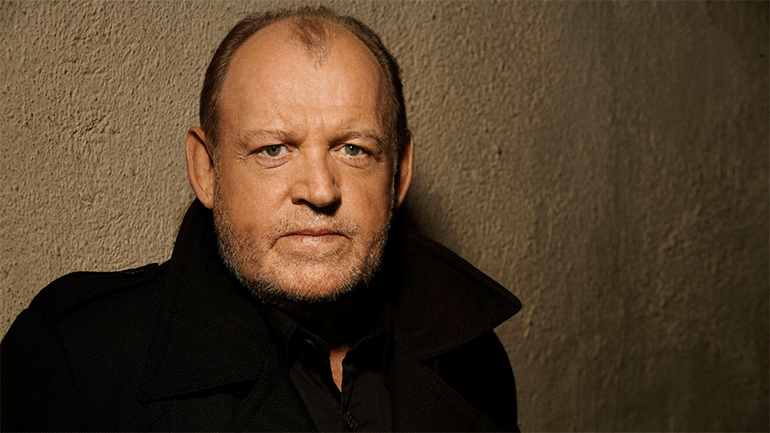 Σαν σήμερα έφυγε από τη ζωή ο σταρ της ροκ Τζο Κόκερ