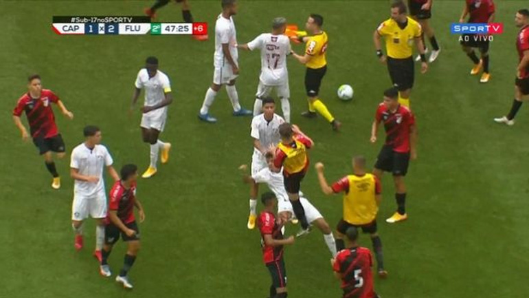 Ξύλο με 9 αποβολές στον τελικό του πρωταθλήματος Κ17 της Βραζιλίας