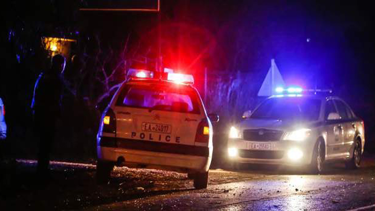 Πανδαιμόνιο σε κατάστημα του Αγρινίου μετά από έλεγχο για μάσκα – Απείλησε τους αστυνομικούς με μπαλτά