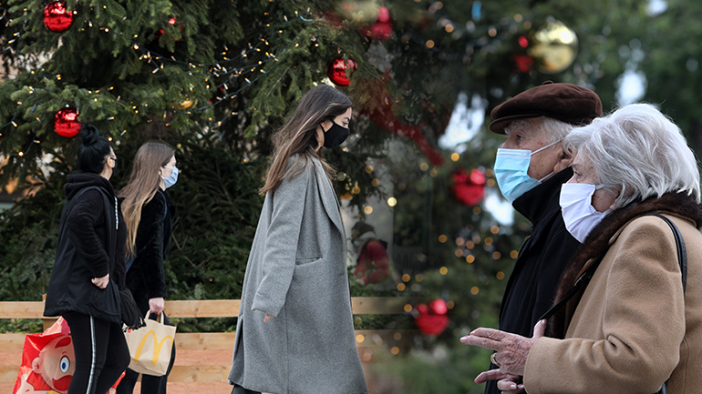 Με σαρωτικούς ελέγχους και χωρίς κάλαντα τα φετινά Χριστούγεννα