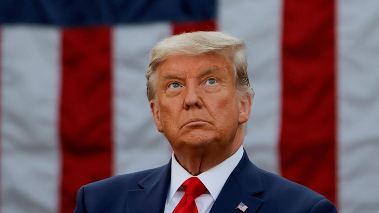 Ο Τραμπ βρίσκει νέα στέγη σε στενούς συνεργάτες του καθώς τελειώνει η θητεία του Ο Τραμπ βρίσκει νέα στέγη σε στενούς συνεργάτες του καθώς τελειώνει η θητεία του