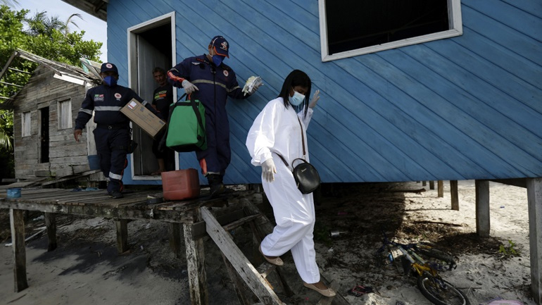 Covid-19: 968 θάνατοι σε 24 ώρες στη Βραζιλία