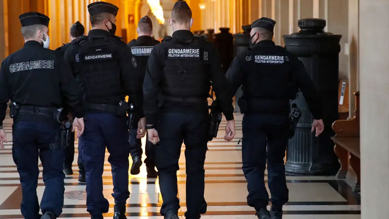 Νεκρός ο μακελάρης της Γαλλίας που σκότωσε τρεις χωροφύλακες