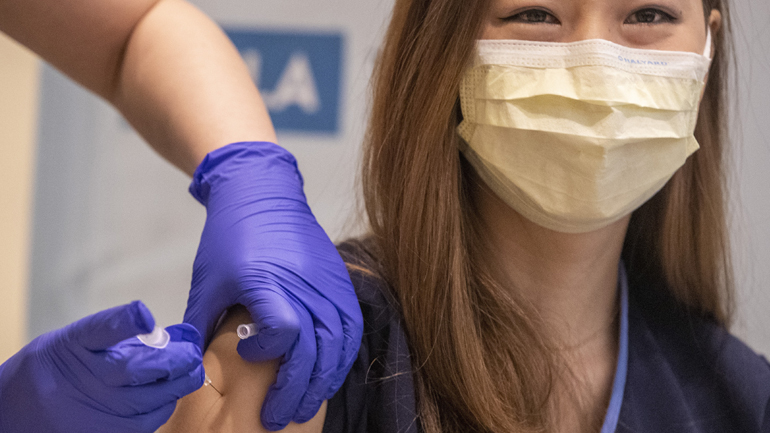 Περισσότεροι από ένα εκατομμύριο εμβολιασμοί στις ΗΠΑ