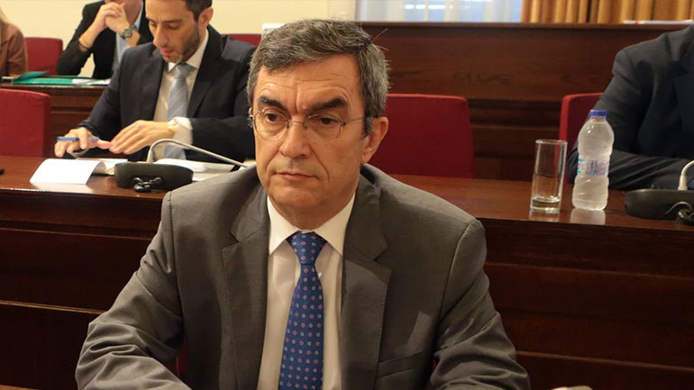 Οικονόμου: Με SMS και η επιστροφή από το ρεβεγιόν