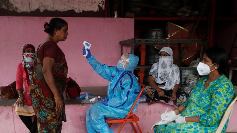 Σχεδόν 24.000 κρούσματα κορωνοϊού σε 24 ώρες στην Ινδία