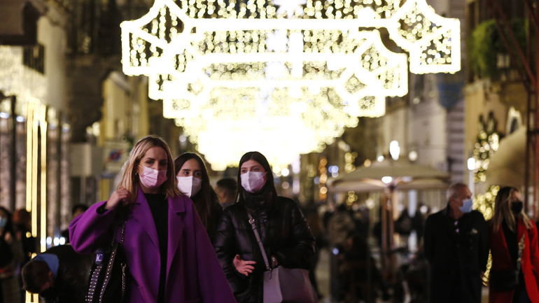 Σε «κόκκινη ζώνη» όλη η Ιταλία από την παραμονή των Χριστουγέννων