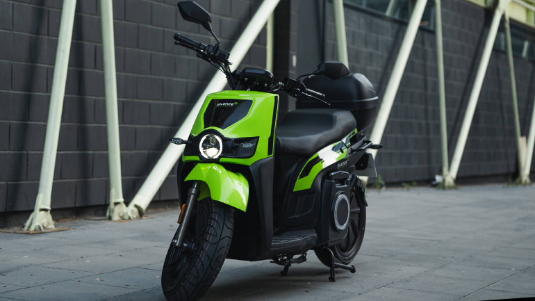 Τα ηλεκτρικά scooter της Silence στην Ελλάδα
