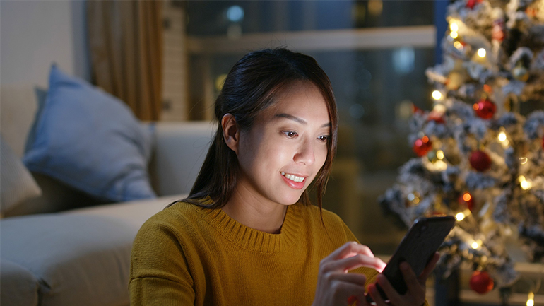 Ψηφιακά Χριστούγεννα: Ιδέες για να γιορτάσετε από απόσταση