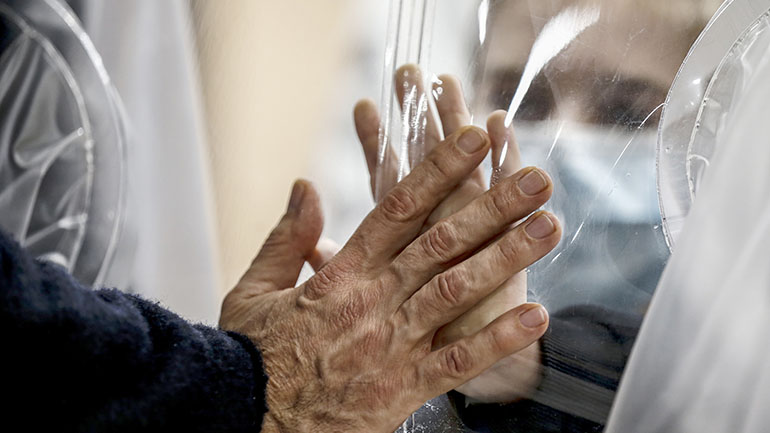 Ρωσία: Το τελευταίο 24ωρο καταγράφηκαν 27.250 νέα κρούσματα και 549 θάνατοι λόγω Covid-19