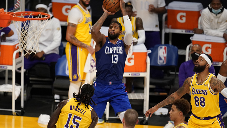ΝΒΑ: Οι Κλίπερς νικητές στο ντέρμπι του Λος Άντζελες