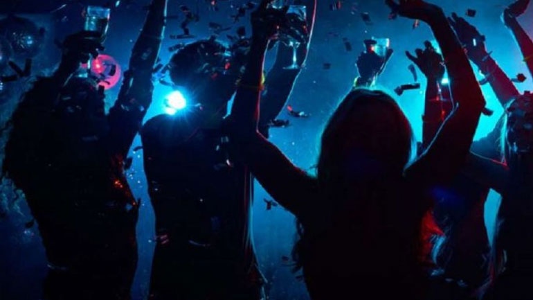 Έκανε την αποθήκη μπαρ, έστησε πάρτι και έφαγε πρόστιμο 3.000 ευρώ