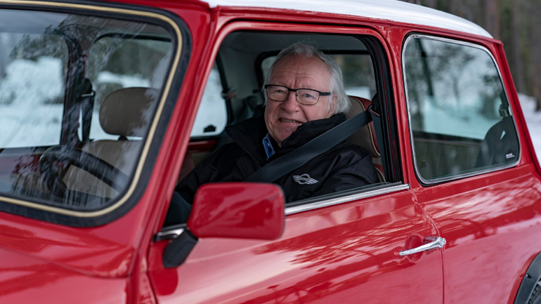 Το υπέροχο δώρο της MINI στον καθηγητή των ράλι