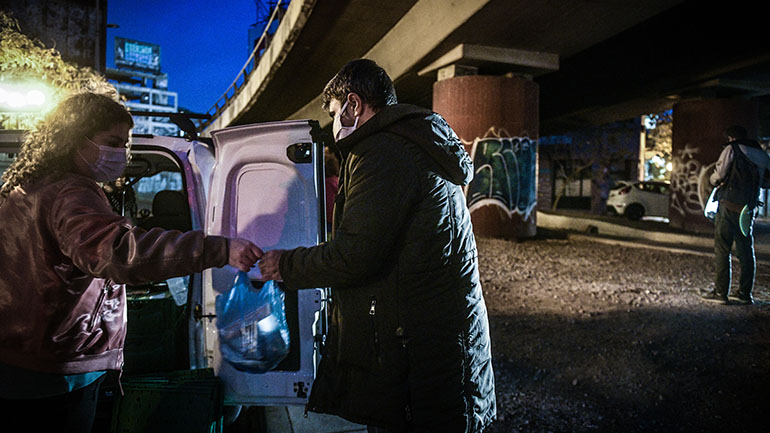 Γεύματα Αγάπης από την Κοινωφελή Δημοτική Επιχείρηση του Δήμου Πειραιά