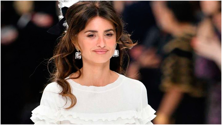 Σε δημοπρασία iconic κοσμήματα που σχεδίασε ο Karl Lagerfeld