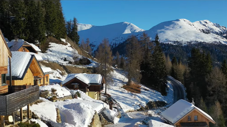 Η λευκή μαγεία των Άλπεων από ψηλά