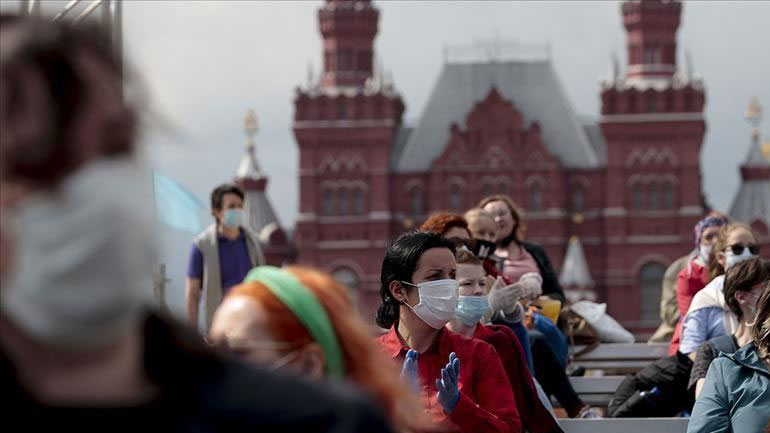 Ρωσία: 29.018 νέα κρούσματα Covid-19 και 563 νεκροί