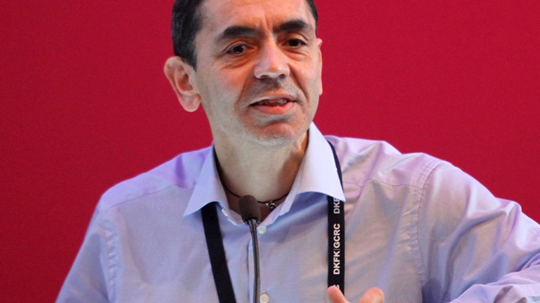 Ο Ουγκούρ Σαχίν της BioNTech δηλώνει “ανοιχτός” σε συνεργασία με άλλους φορείς