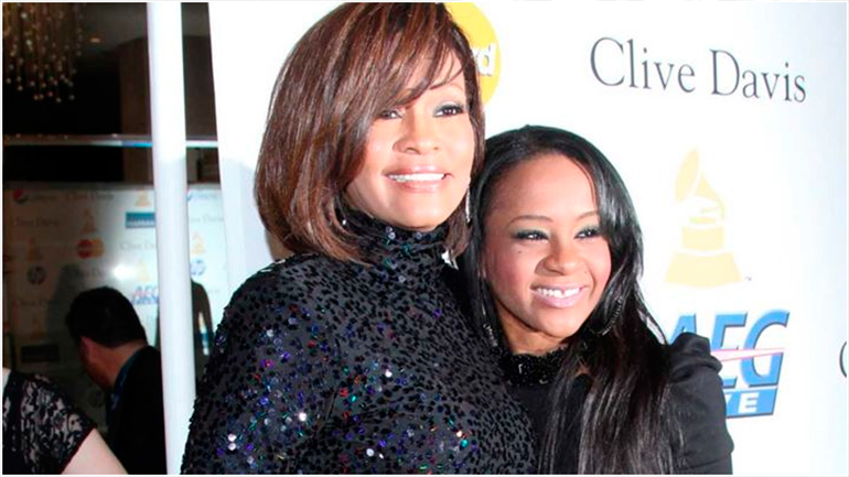 Whitney Houston: Το νέο ντοκιμαντέρ ακολουθεί τις ζωές της ποπ σταρ και της κόρης της