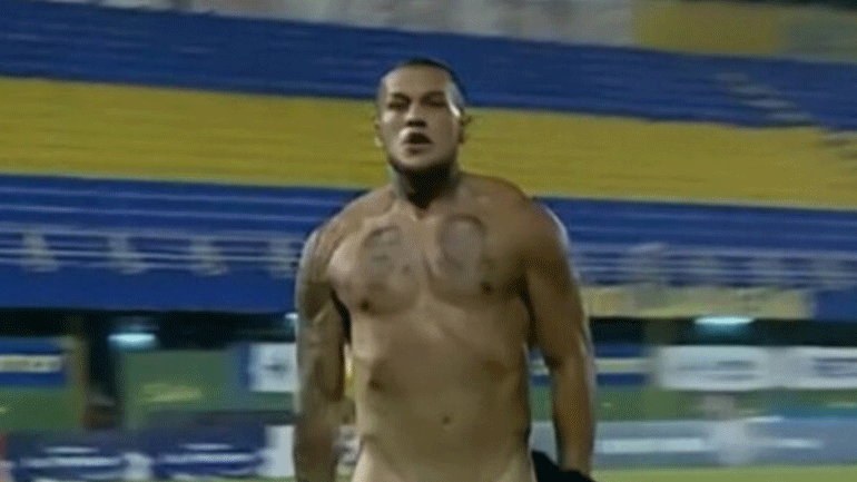 Ραούλ Μπομπαντίγια: Ο πρώην παίκτης του Άρη ήθελε να πανηγυρίσει το γκολ του όπως… τον γέννησε η μάνα του!