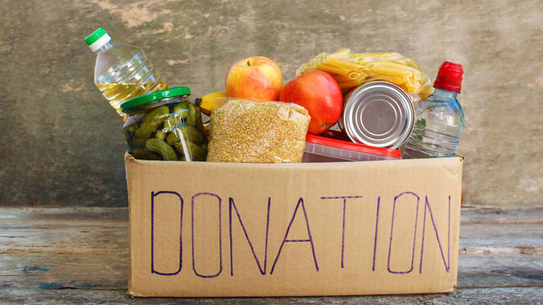 Καναδάς: Μυστηριώδης φιλάνθρωπος έστειλε δωροεπιταγές σε 400 κατοίκους του Έντμοντον