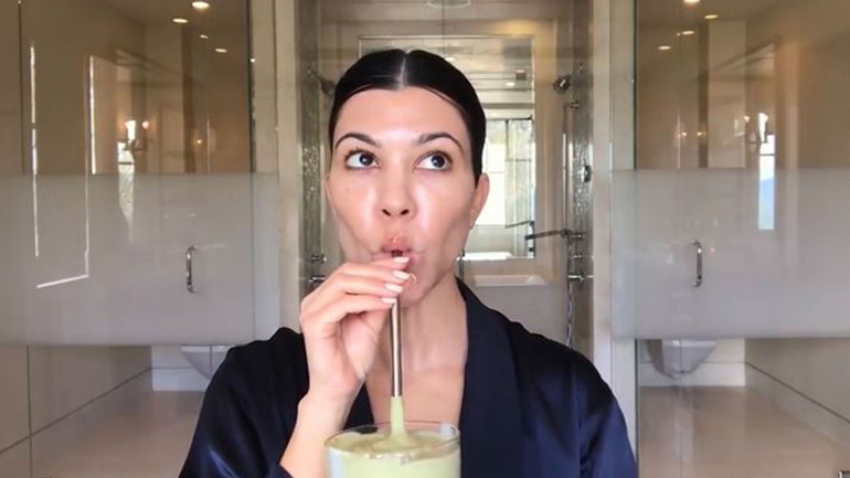H Kourtney Kardashian μοιράστηκε τη συνταγή για το αγαπημένο της smoothie