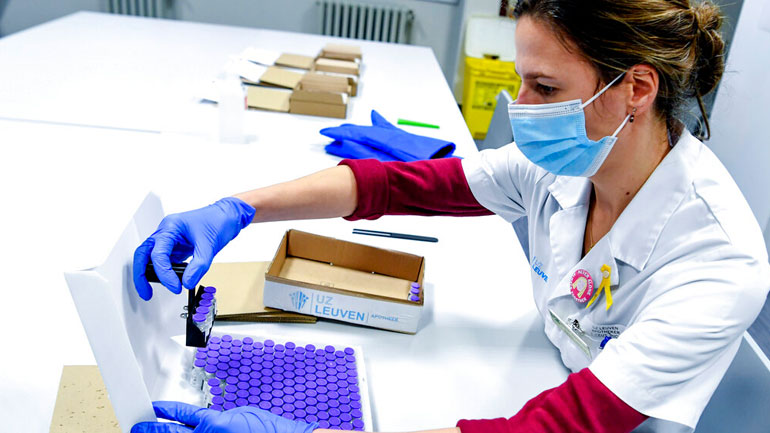 «Προσοχή στις ψευδείς ειδήσεις για να πετύχει ο εμβολιασμός κατά του Covid-19»