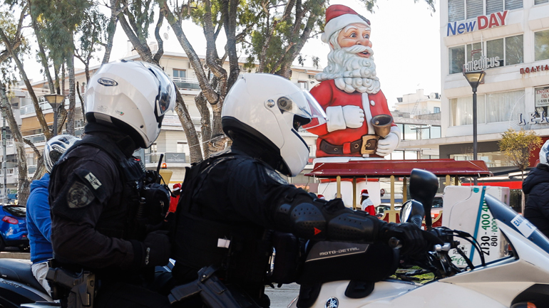 Έφοδοι και συλλήψεις σε σπίτια για Πρωτοχρονιάτικο τζόγο – Πρόστιμα και σε ιερείς
